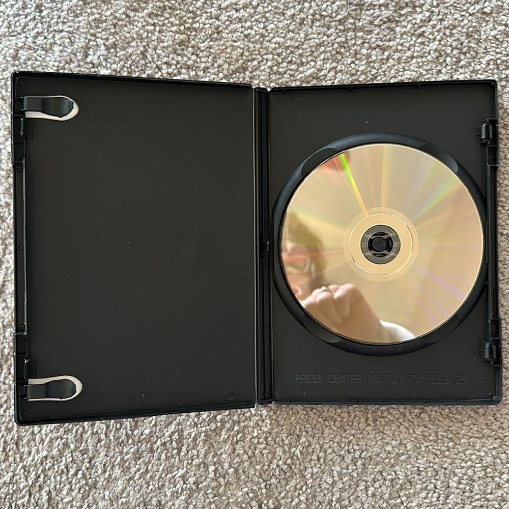 “Traitor” DVD  - Picture 4 of 6